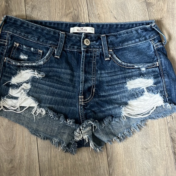 Hollister Distressed Denim Shorts, size 5 or 27 - Picture 3 of 9